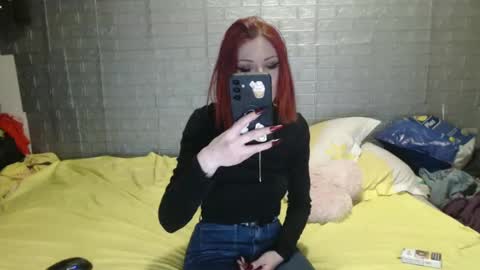 Emmily000 online show from February 2025 09:38:02 PM