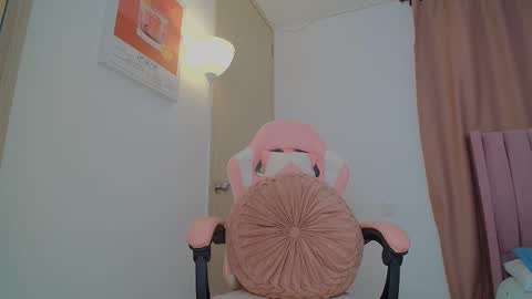 emmily online show from October 2025 06:58:01 PM