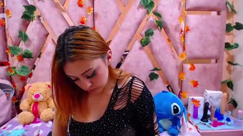 Snapshot of emmily_walker chatting on December 2024 07:18:02 PM EmmilyWalker online show from December 2024 07:18:02 PM