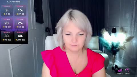 emmmam online show from November 2025 07:25:01 PM