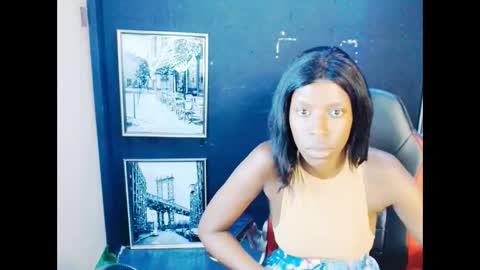 Snapshot of emmybae69 chatting on October 2025 05:58:02 PM emma online show from October 2025 05:58:02 PM