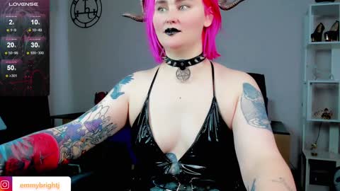 Snapshot of emmybrightj_ chatting on January 2025 06:35:01 AM Emmy Bright 50 online show from January 2025 06:35:01 AM