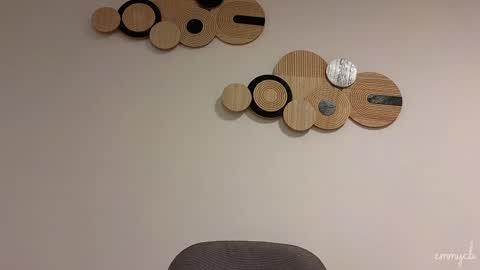 Em online show from January 2025 10:34:01 PM