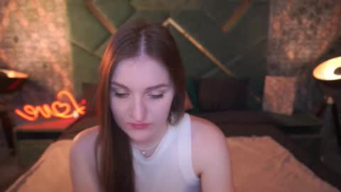 Snapshot of emmycharm chatting on October 2025 05:57:02 AM E M M Y online show from October 2025 05:57:02 AM