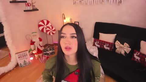 Snapshot of emmyevans1 chatting on December 2025 07:18:01 PM Emmy Evans online show from December 2025 07:18:01 PM