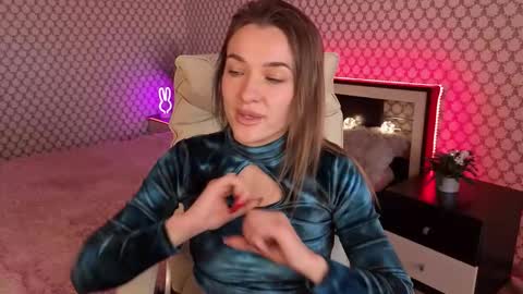 Emma online show from October 2025 09:12:01 AM