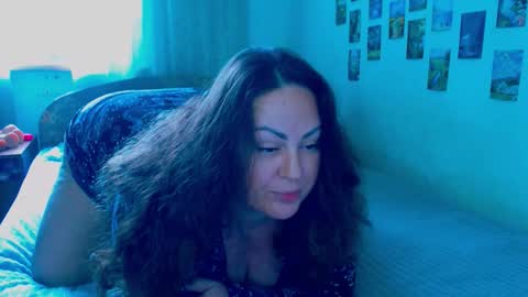 Snapshot of emmyxotty chatting on January 2026 10:09:02 AM Emmy online show from January 2026 10:09:02 AM