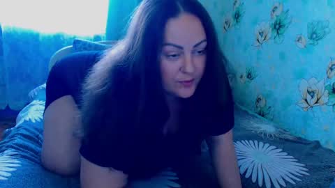 Snapshot of emmyxotty chatting on April 2026 05:27:02 AM Emmy online show from April 2026 05:27:02 AM