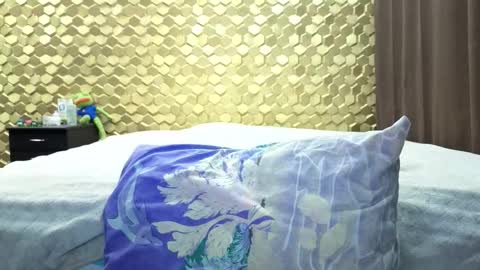 Snapshot of emonyashka chatting on February 2026 04:43:01 PM Emo online show from February 2026 04:43:01 PM