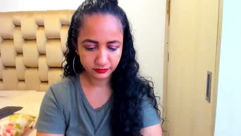emperatriztapia online show from May 2026 08:49:01 PM