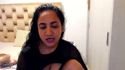 emperatriztapia online show from May 2026 12:07:02 AM