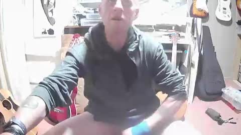 empirikal1 online show from December 2025 05:32:01 PM