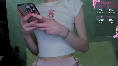 Snapshot of empress_ki chatting on December 2024 03:00:02 AM Ki online show from December 2024 03:00:02 AM