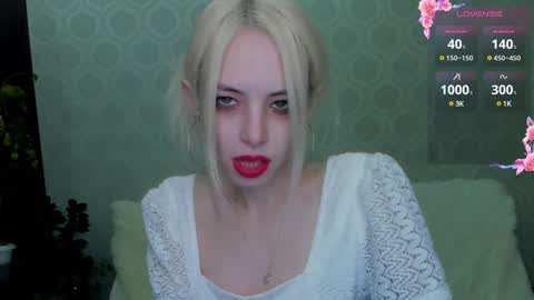 Snapshot of empress_ki chatting on December 2024 02:13:01 AM Ki online show from December 2024 02:13:01 AM