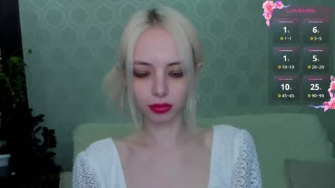 Snapshot of empress_ki chatting on December 2024 03:45:01 AM Ki online show from December 2024 03:45:01 AM