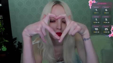 Snapshot of empress_ki chatting on January 2025 11:34:01 PM Ki online show from January 2025 11:34:01 PM