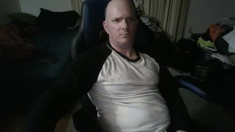 Snapshot of emsguy1 chatting on December 2025 04:50:01 AM Matt online show from December 2025 04:50:01 AM