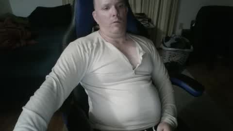 Snapshot of emsguy1 chatting on March 2026 04:39:02 AM Matt online show from March 2026 04:39:02 AM