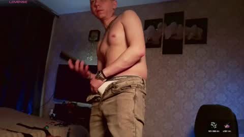 emveeboy96 online show from May 2026 09:00:01 PM