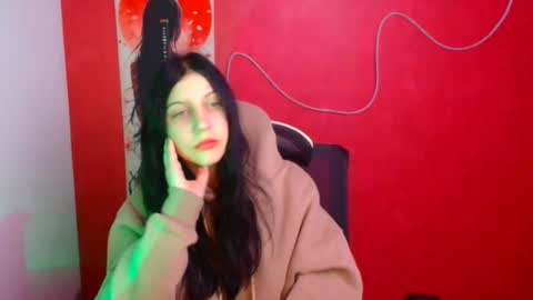Emma online show from November 2025 12:37:02 PM