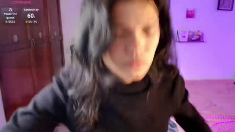 emycarver09 online show from October 2025 12:02:02 PM