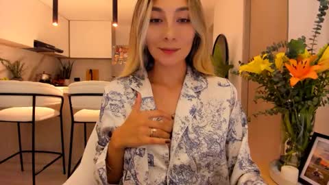 emyconneer online show from February 2025 02:56:02 AM