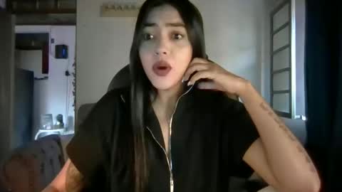 emyli lopez online show from December 2025 10:26:01 PM