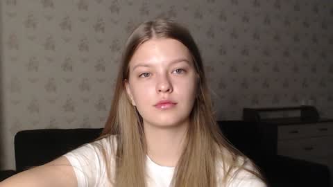 EmySway online show from December 2024 05:21:02 PM