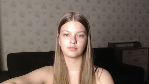 EmySway online show from December 2024 05:46:01 PM