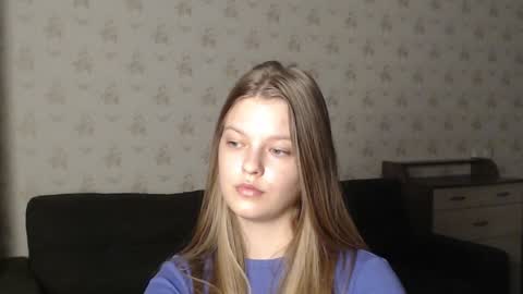 EmySway online show from December 2024 01:47:01 PM