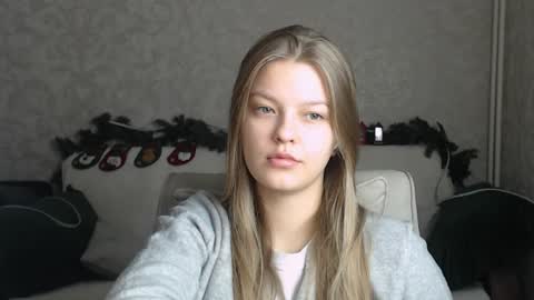 EmySway online show from January 2025 01:20:01 AM