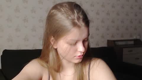 EmySway online show from February 2025 10:20:02 AM