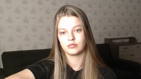 EmySway online show from March 2025 02:45:02 PM