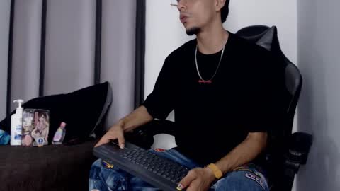 Snapshot of endrick_23 chatting on March 2026 04:07:02 AM endrick_23 online show from March 2026 04:07:02 AM