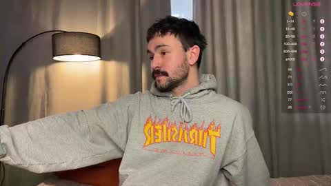 Snapshot of enen_glo chatting on January 2026 12:19:01 PM Enen online show from January 2026 12:19:01 PM