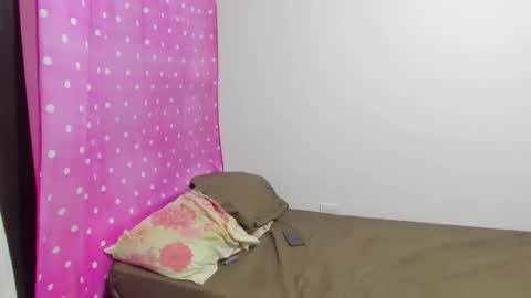 engel20042001 online show from December 2024 05:53:02 AM