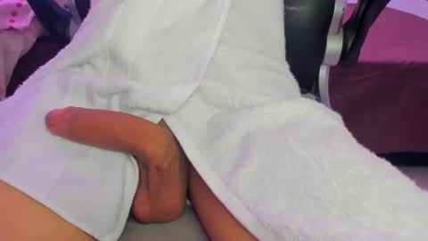 engel20042001 online show from December 2024 04:09:01 PM