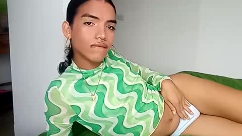 engel20042001 online show from September 2025 01:59:02 PM