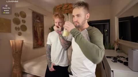 Snapshot of enjohnny chatting on October 2025 05:21:02 PM Johnny online show from October 2025 05:21:02 PM