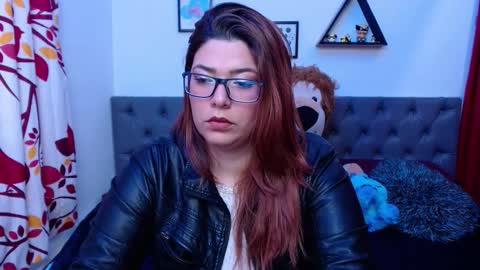 Lunamedel24 online show from February 2026 03:54:01 AM