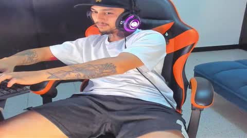 enjoymycock99 online show from November 2025 05:57:02 AM