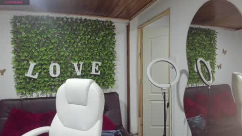 Snapshot of enma_clark chatting on January 2025 07:13:02 PM Enma clark online show from January 2025 07:13:02 PM