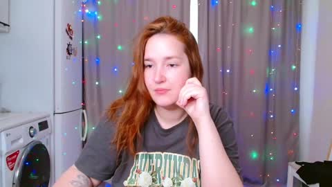 Snapshot of enorolve chatting on December 2024 11:22:02 AM Horny Mary online show from December 2024 11:22:02 AM