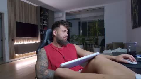 Erik online show from February 2025 07:58:02 PM