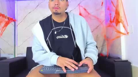 Snapshot of enrique_villa23 chatting on October 2025 11:51:02 AM enrique online show from October 2025 11:51:02 AM