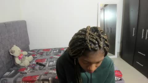 Snapshot of enyelsalas2 chatting on October 2025 01:18:01 AM Angela online show from October 2025 01:18:01 AM