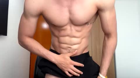 enzo_savage online show from February 2026 07:12:02 PM