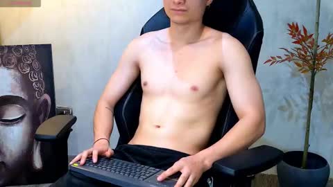 enzo_steel online show from February 2026 02:40:02 AM