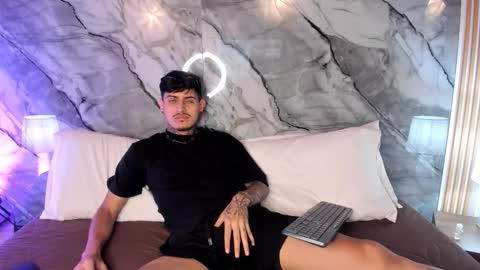 Enzo Rodriguez online show from November 2025 12:37:02 PM