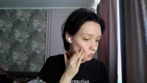 Snapshot of epifaniapaolino chatting on February 2026 08:10:02 AM Lucy NEXT STREAM January 5 HNY online show from February 2026 08:10:02 AM